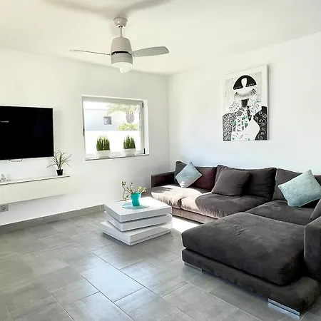 ヴィラ Grey By Vulcano Homes *
